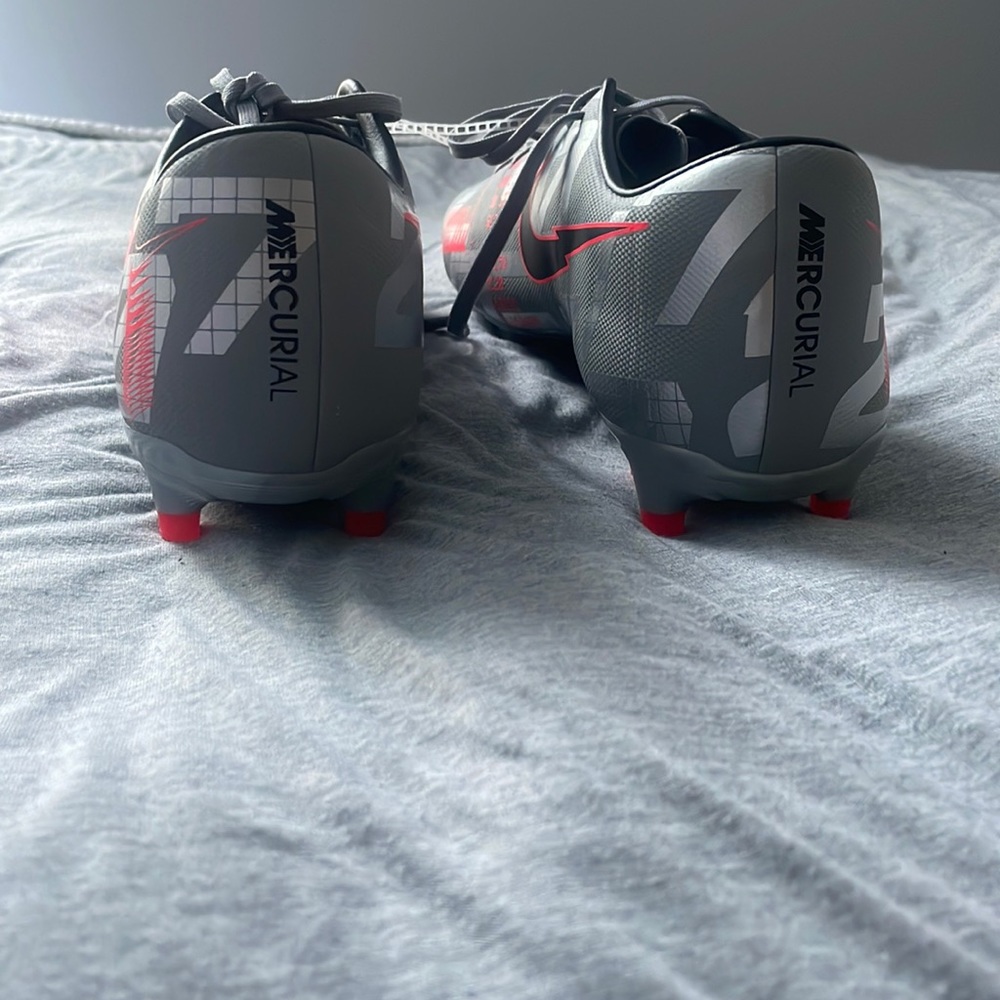 Mercurials - Picture 3 of 5